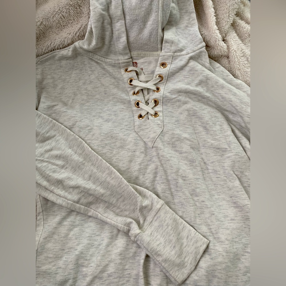 Free 2B hooded top, lace up